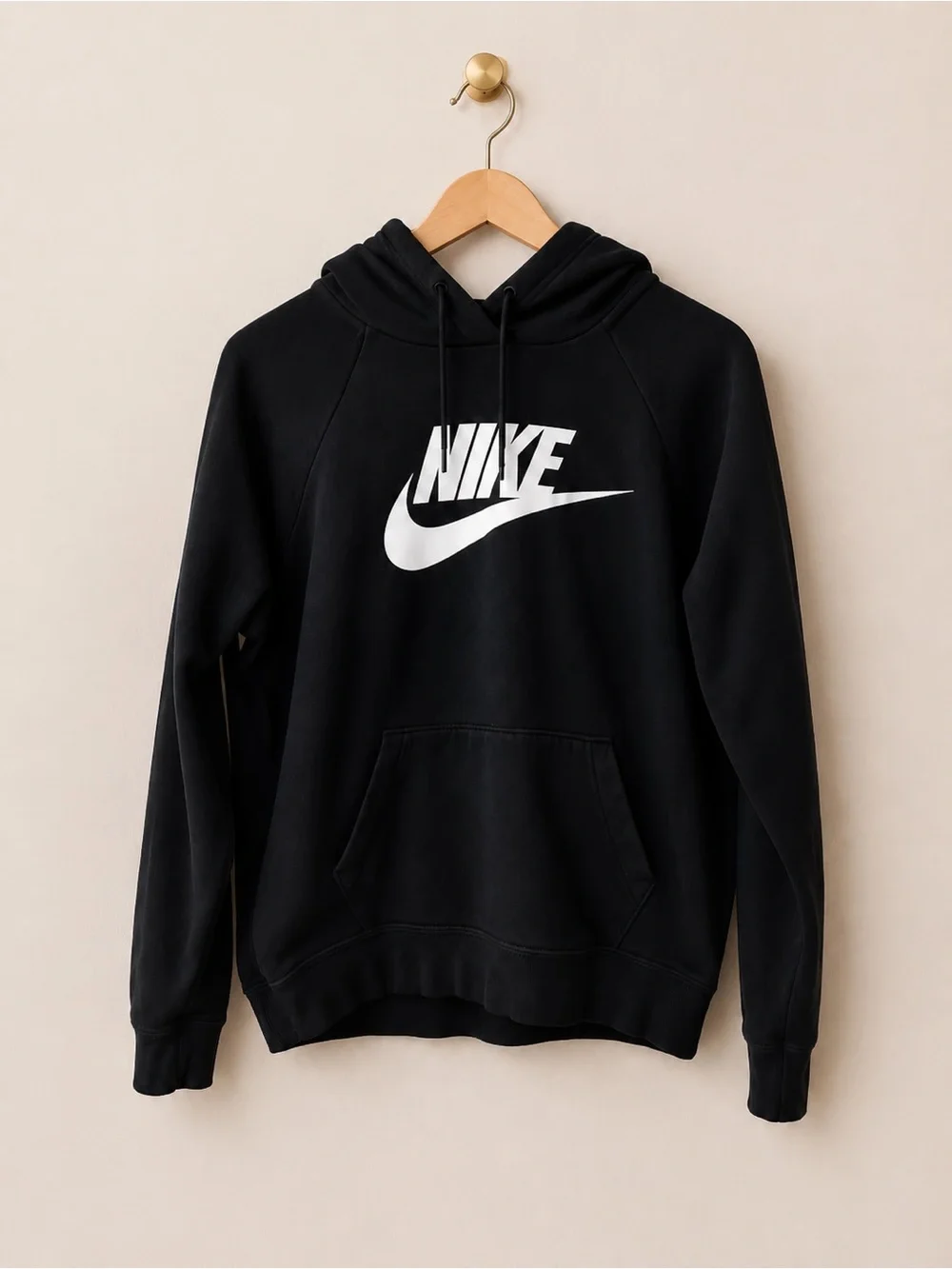 Nike Black Pullover Hoodie Size Small - Picture 1 of 3